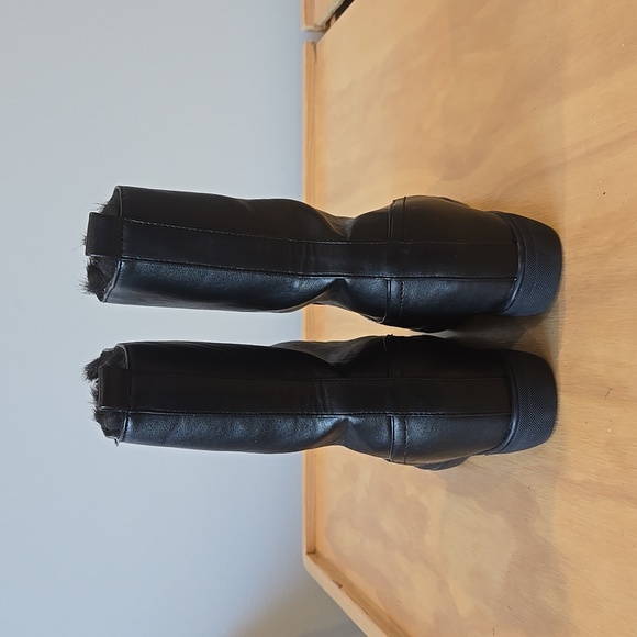 EUC Matt & Nat Lauren Faux Fur Hidden Wedge Boots, size 39, black - Picture 4 of 10
